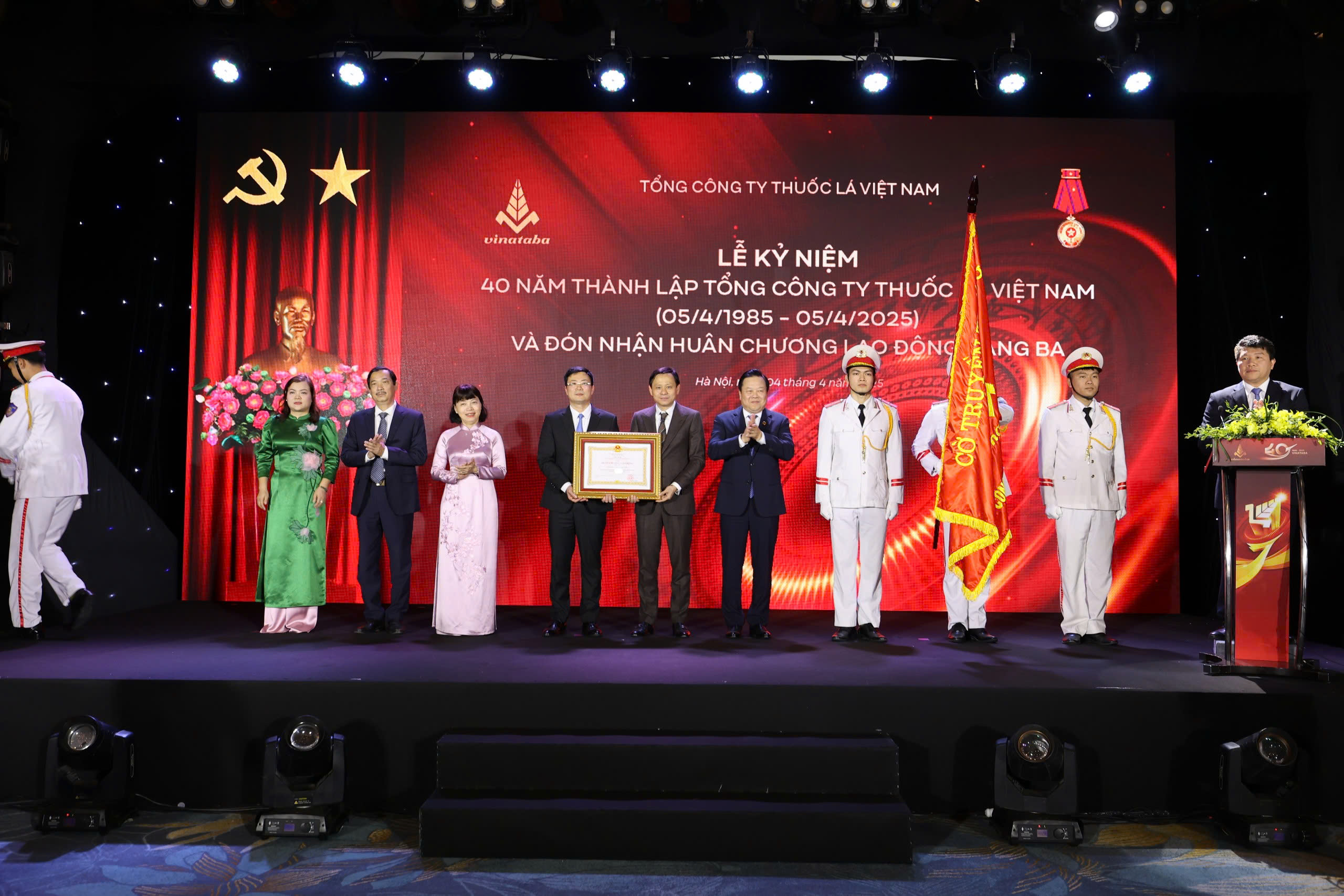 Vinataba được nhận bằng khen của hủ tướng Chính phủ, các bộ, ban, ngành và Ủy ban Quản lý vốn Nhà nước tại doanh nghiệp